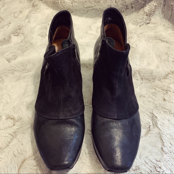 Anthropologie THINK Ana ✨🌿 Black Leather Button Ankle Black Boots  10 - Picture 6 of 8